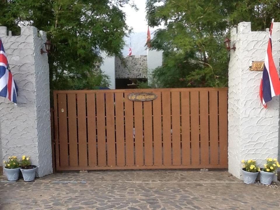 Thai Castle Resort Ban Thap Sila Exterior photo